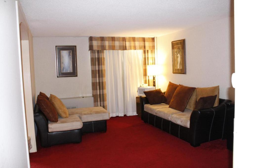Riverfront Hotel International Falls Bagian luar foto