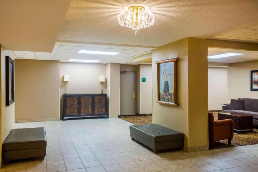 Riverfront Hotel International Falls Bagian luar foto